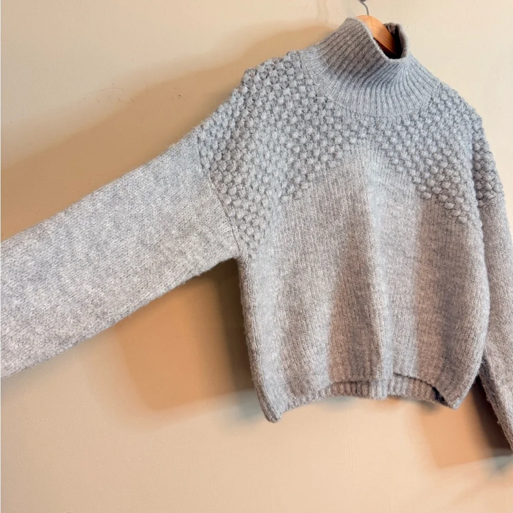 Free People Sweater Womens Medium Light Heather Gray Bradley Textured Turtleneck